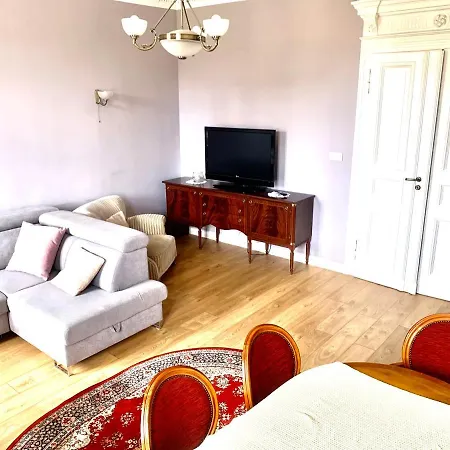 1 Bedroom Lux Center Vincent Habitación en casa particular Breslavia