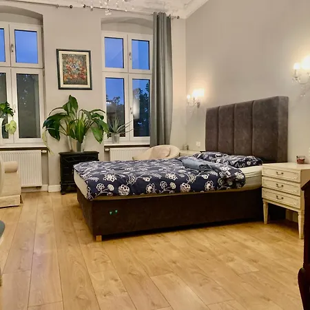 בית אירוח Cozy In Artistic District 2 Bathrooms Center *